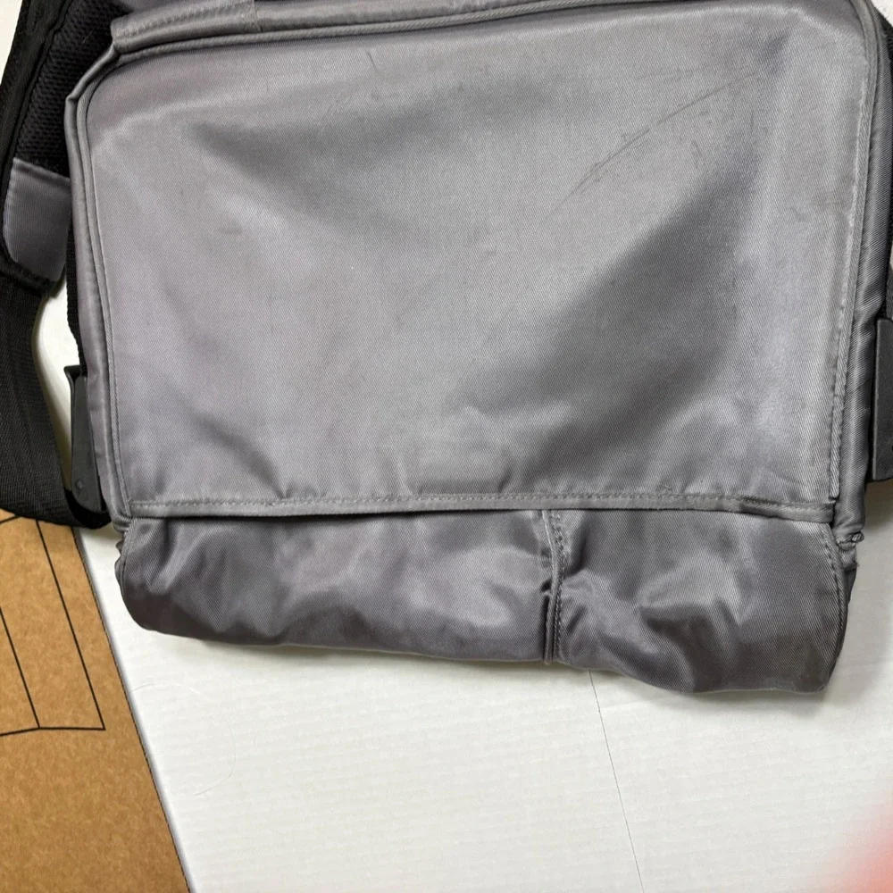 DELL Messenger Bag Men's‎ OS Gray Laptop Briefcase Tech Commuter Utility